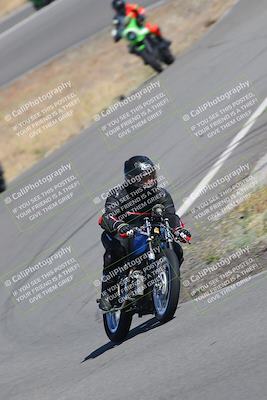 media/Nov-12-2023-Classic Track Days (Sun) [[11f17acb81]]/Group 3/session 2 turn 9/